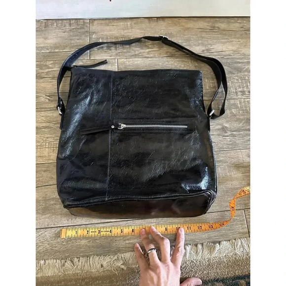 Garnet Hill Black Shiny Leather Hobo Shoulder Handbag - Picture 11 of 13